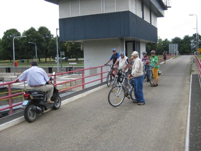 gf201105
